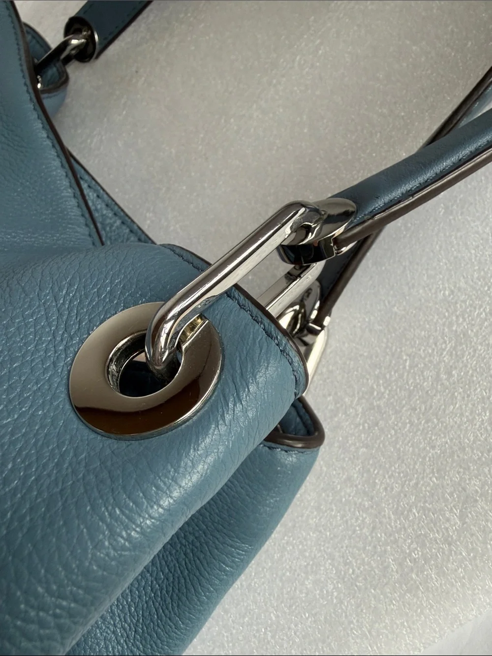 MICHAEL KORS Raven Large Leather Shoulder Bag Dusty Blue